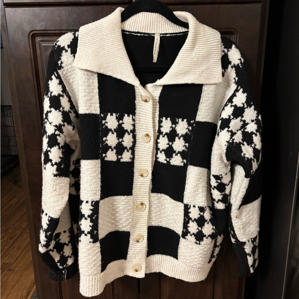 Dreamers Black and Cream Checkered Cardigan
